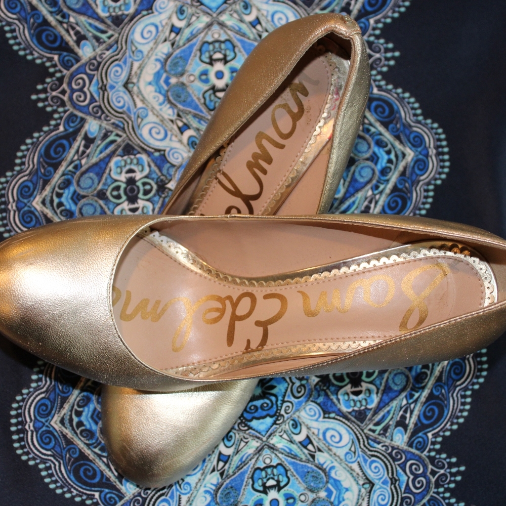 Sam Edelman gold pumps